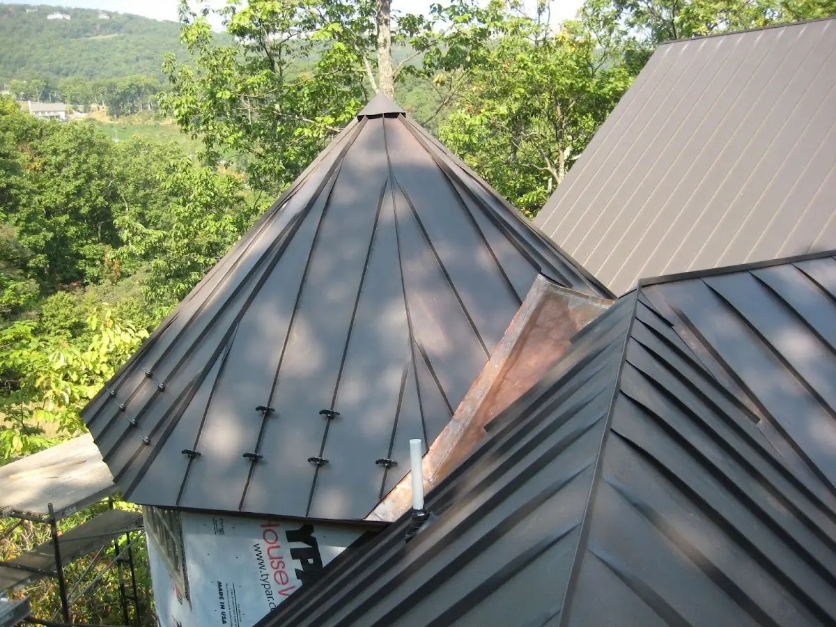 Professional Shingle Replacement & Repair by Craftsman Roofing in Victory Park